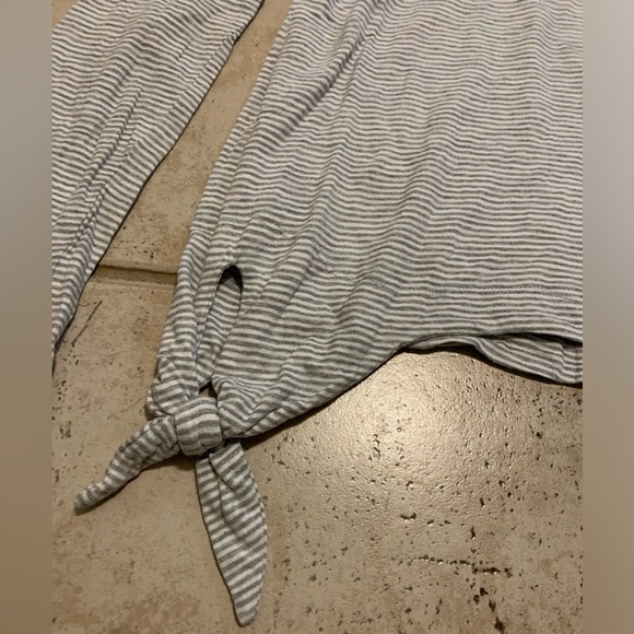 Gap Easy Tee Striped Long Sleeve T-Shirt - Gray & White - Size S - Picture 4 of 6